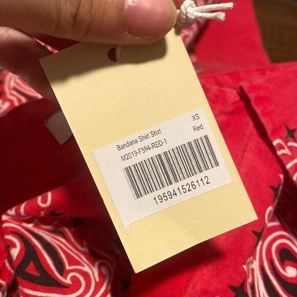 NWT MNML Men's Red Bandana Print Button Front Cotton Button Down SS Shirt XS - Picture 4 of 8